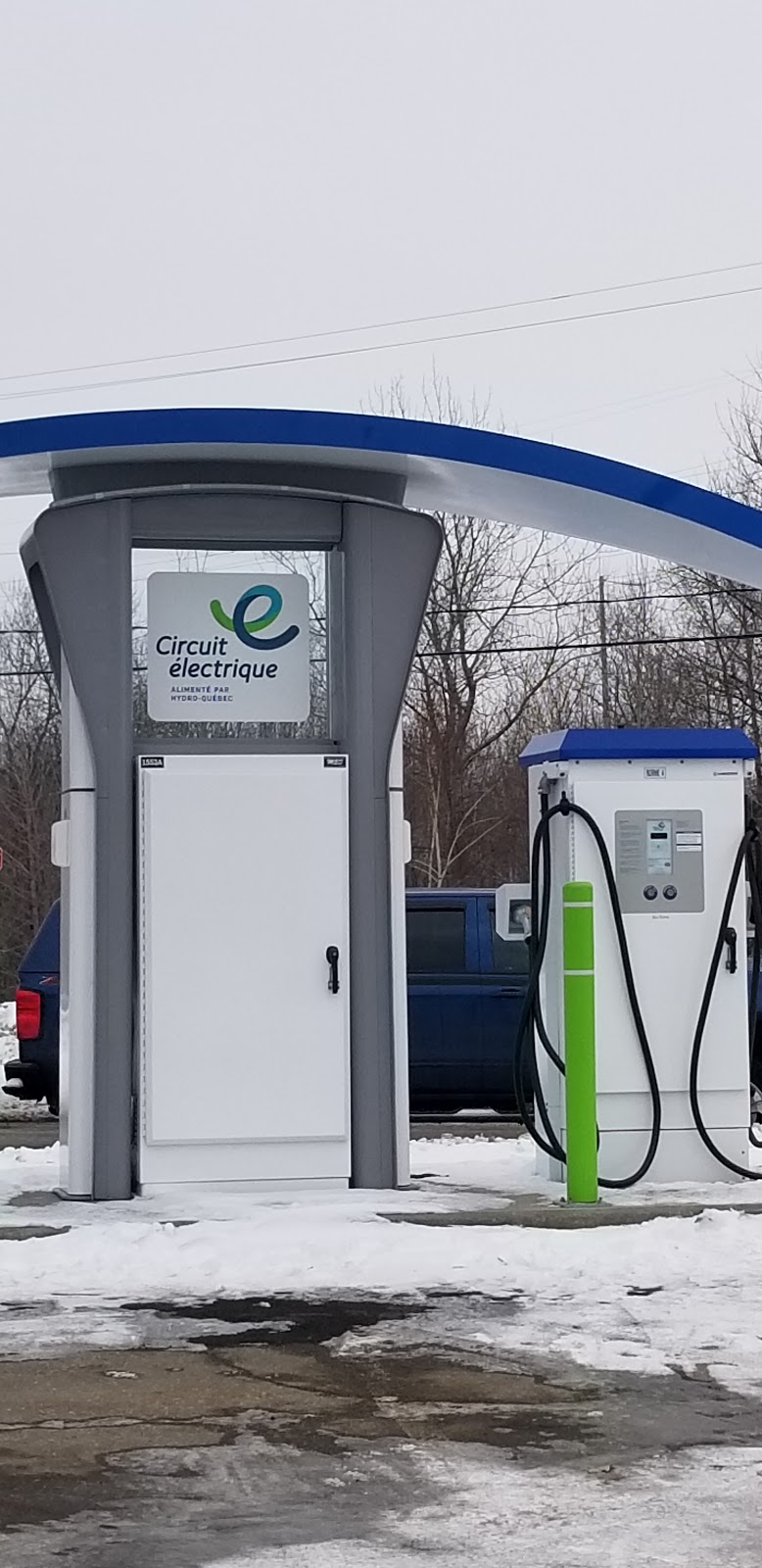 Electric Circuit Charging Station | 1553 Bd Hubert-Biermans, Shawinigan, QC G9N 8P3, Canada | Phone: (800) 686-9243