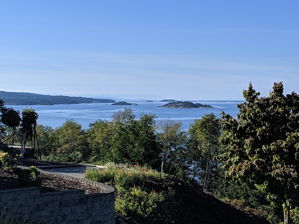 Blueback Beach Access | 6300 Icarus Dr, Nanaimo, BC V9V 1B5, Canada | Phone: (250) 754-4251