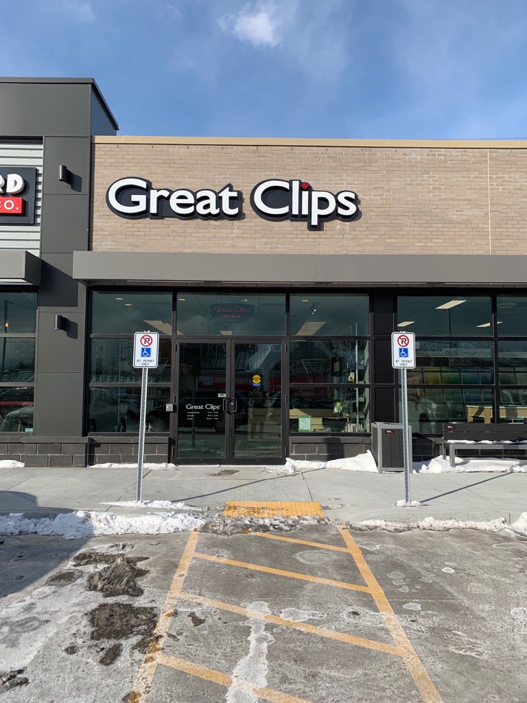 Great Clips | 491 Gibb St Unit C3, Oshawa, ON L1J 1Z4, Canada | Phone: (905) 436-0299