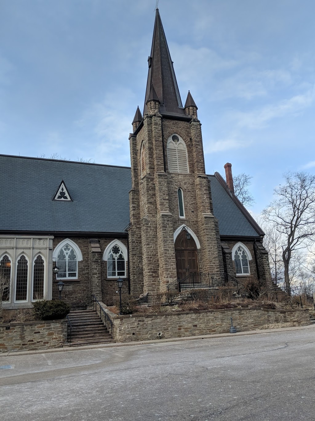 St. Peters Anglican Erindale | 3041 Mississauga Rd, Mississauga, ON L5L 0B7, Canada | Phone: (905) 828-2095