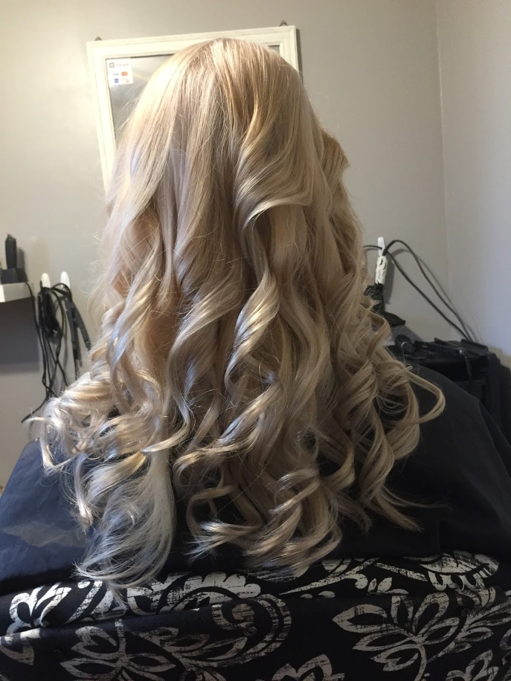 Hair Den | 9 Scotchpine Crescent, London, ON N6G 2E1, Canada | Phone: (519) 495-9476