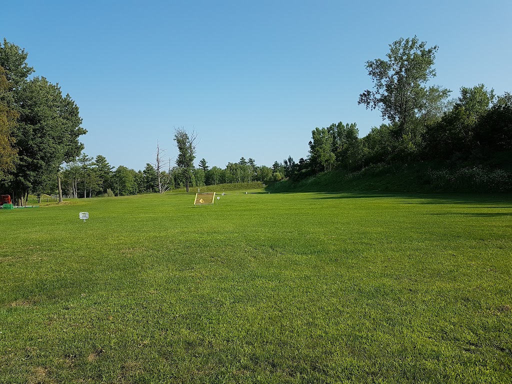 Mer Bleue Miniputt | 3708 Navan Rd, Navan, ON K4B 1H9, Canada | Phone: (613) 824-7900