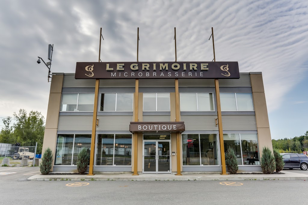 Microbrasserie Le Grimoire (Fabrique-Boutique-Salon) | 1546 Rue Principale, Granby, QC J2J 0S6, Canada | Phone: (450) 372-7079