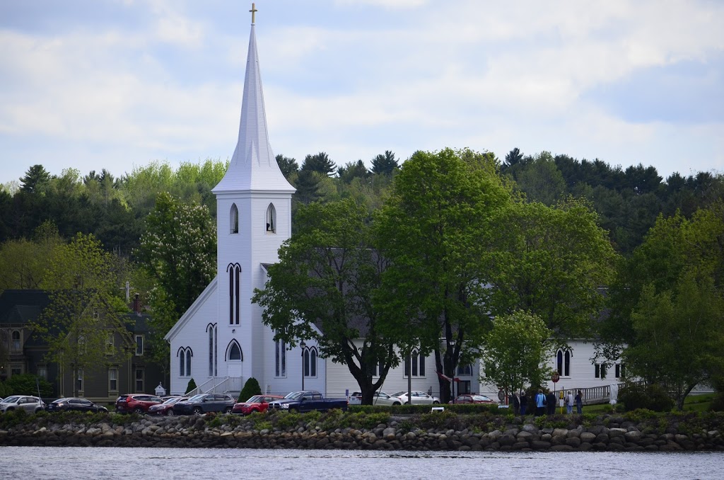 St. Johns Lutheran Church | 89 Edgewater St, Mahone Bay, NS B0J 2E0, Canada | Phone: (902) 624-9660