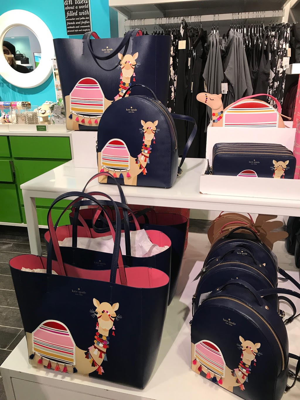 Kate Spade Outlet | 13850 Steeles Ave #703, Halton Hills, ON L7G 0J1, Canada | Phone: (905) 636-0034