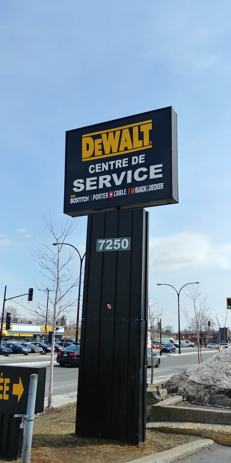 DeWalt | 7250 Boul Langelier, Saint-Léonard, QC H1S 2X6, Canada | Phone: (514) 722-1021