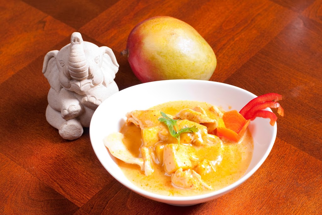 Chang Nois Authentic Thai Cuisine | 225 Queenston St, St. Catharines, ON L2P 2W9, Canada | Phone: (905) 228-6067