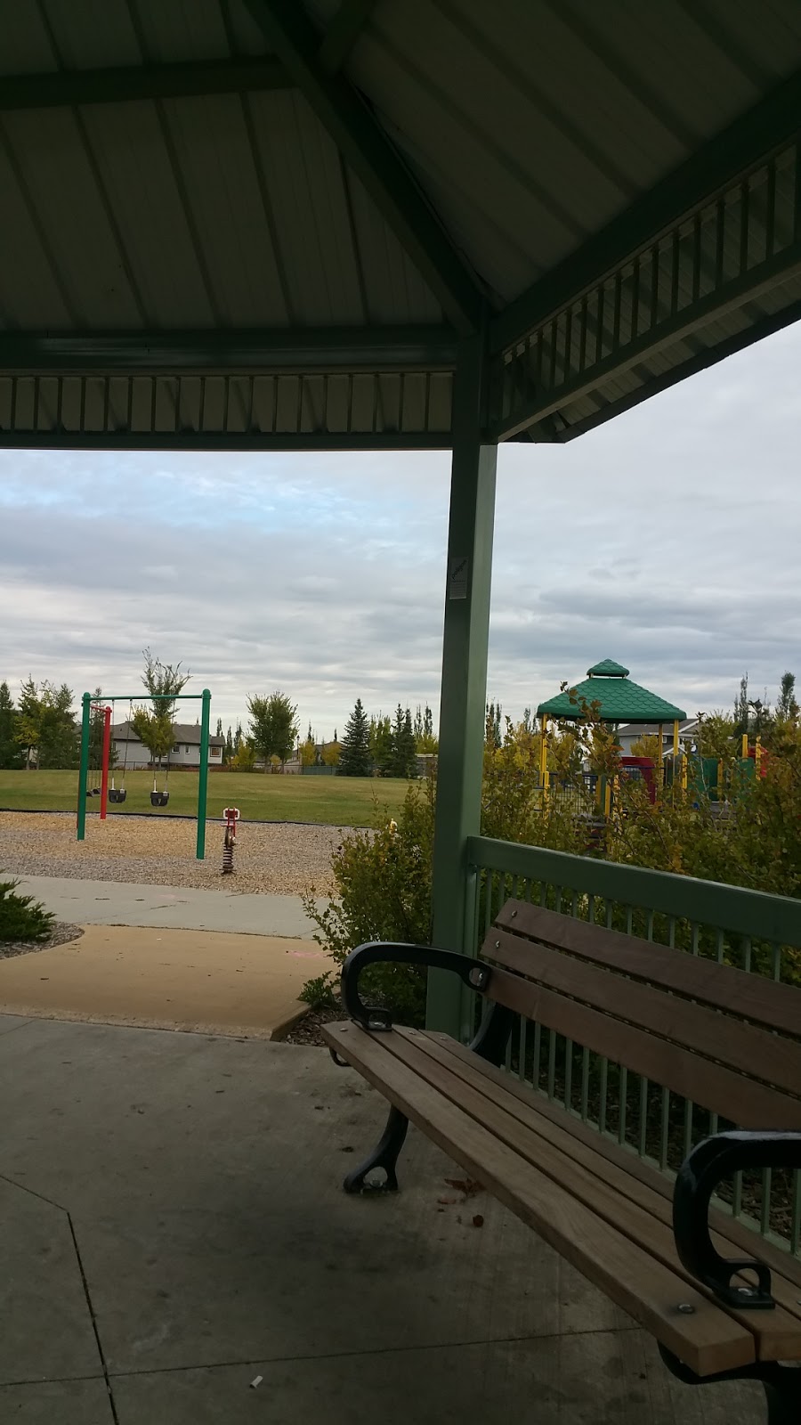 Spruce Village Park | Victoria Ave, Spruce Grove, AB T7X 0C2, Canada | Phone: (780) 962-2611