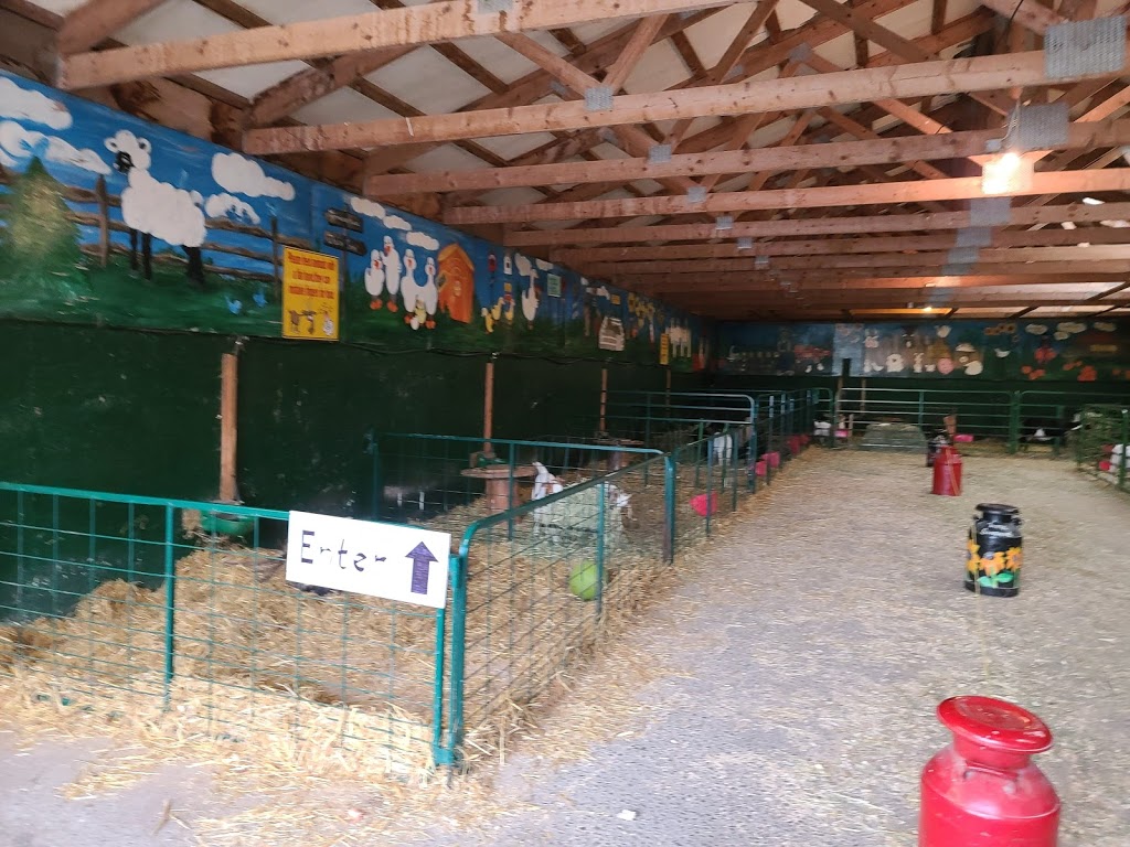 Valleyview Little Animal Farm | 4750 Fallowfield Rd, Nepean, ON K2J 4S4, Canada | Phone: (613) 591-1126