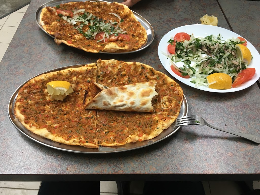 Gaziantep Lahmacun | 5047 Boulevard Couture, Saint-Léonard, QC H1R 3B9, Canada | Phone: (514) 955-2828