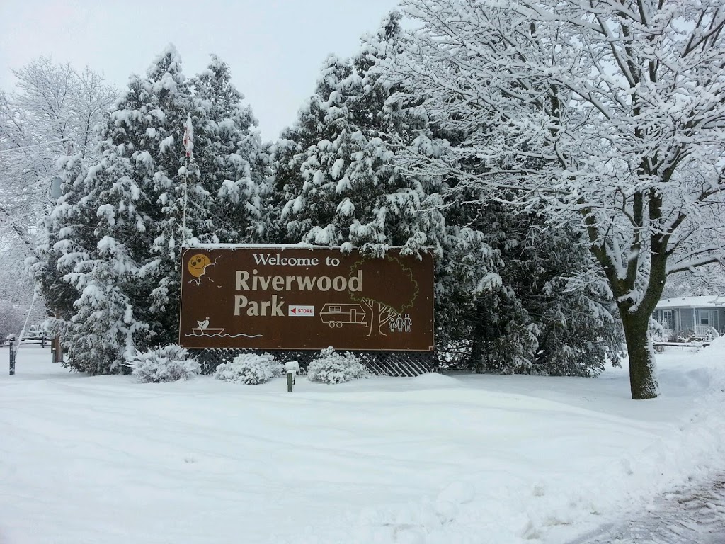 Riverwood Park Campgrounds | 31 Riverwood Park Rd, Lindsay, ON K9V 0K2, Canada | Phone: (705) 324-1655