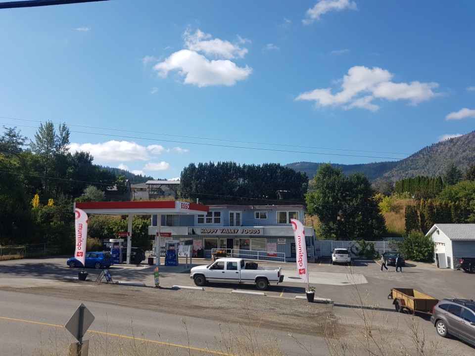 Happy Valley Foods (Happy Valley Esso) | 6221 Barnhartvale Rd, Kamloops, BC V2C 6V6, Canada | Phone: (250) 573-3100