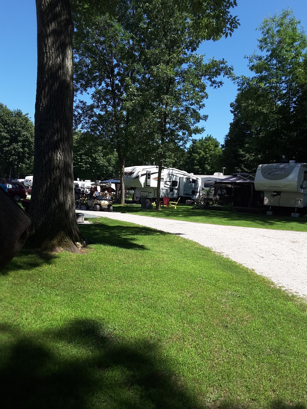 Camping Port St-Francois | 25 Rue des Bains, Nicolet, QC J3T 1P9, Canada | Phone: (819) 293-5091