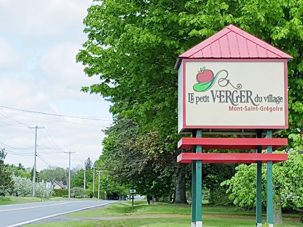 Le Petit Verger du Village | 535 Rang de la Montagne, Mont-Saint-Grégoire, QC J0J 1K0, Canada | Phone: (514) 913-7063