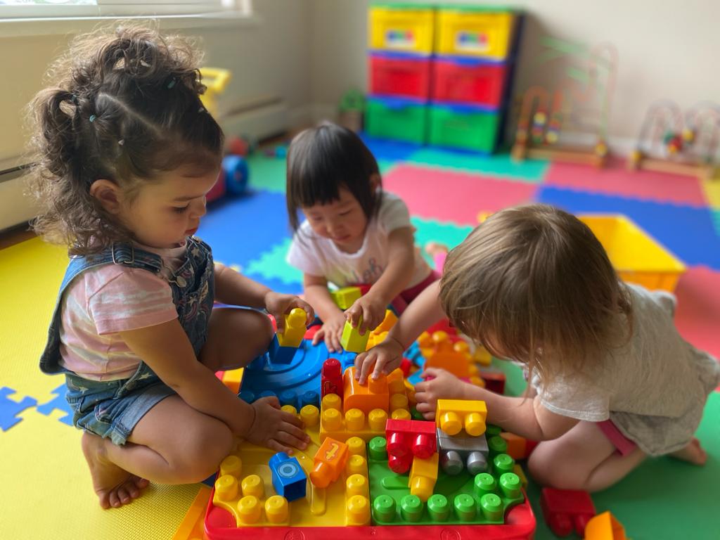 Galaxy daycare center | 2636 Ellerslie Ave, Burnaby, BC V5B 4N2, Canada | Phone: (604) 218-4961