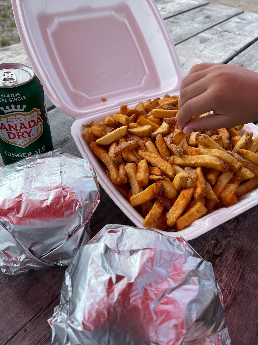 Skippys Chip Truck | 998 Ward St, Bridgenorth, ON K0L 1H0, Canada | Phone: (705) 927-1433