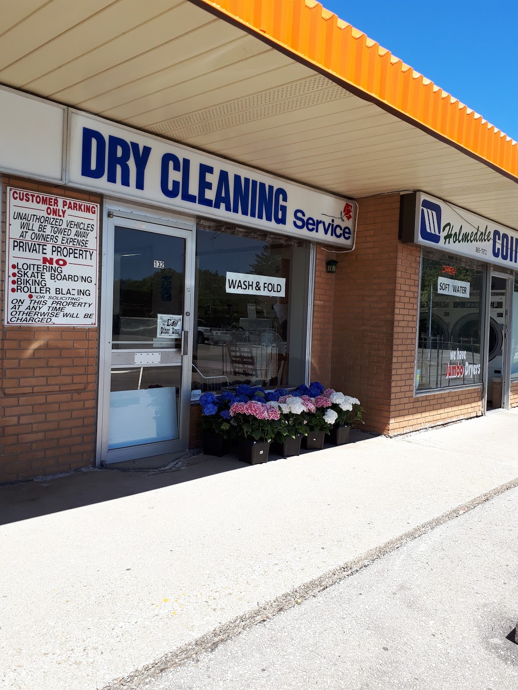 Holmedale Coin Laundry | 134 Morrell St, Brantford, ON N3T 4J8, Canada | Phone: (519) 751-0405