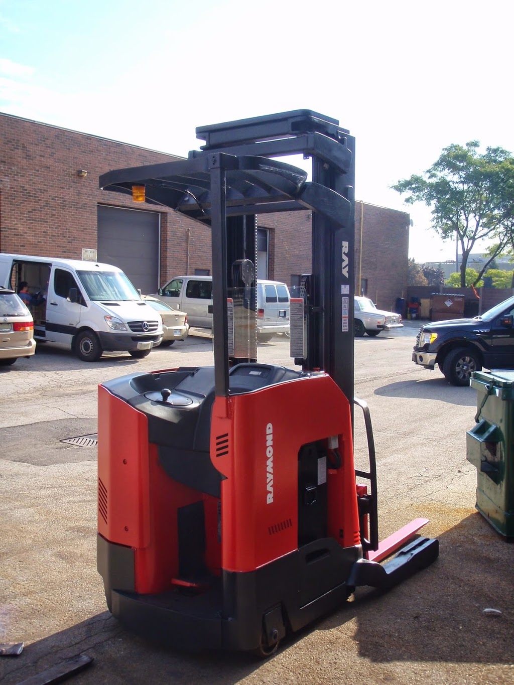 BL Lift Truck Service Ltd | 8560 Torbram Rd #33, Brampton, ON L6T 5C9, Canada | Phone: (905) 459-5080