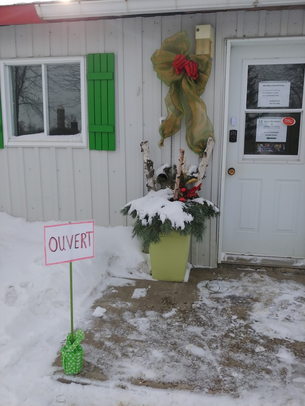 Chèvrerie aux Volets Verts | 48 Rang de la Rivière S, Saint-Esprit, QC J0K 2L0, Canada | Phone: (450) 751-1968