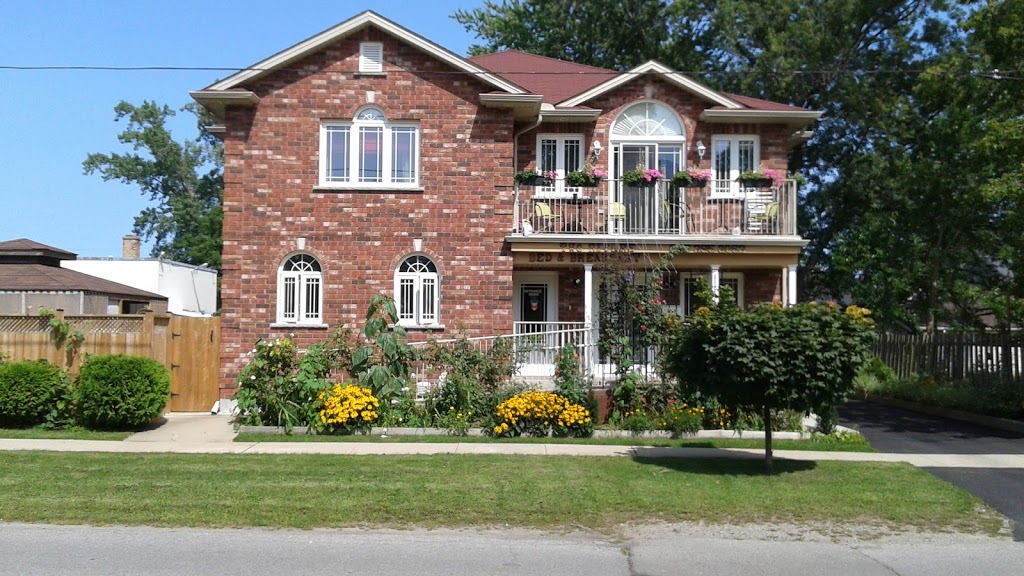 Two Rivers Bed & Breakfast | 8006 Norton St, Niagara Falls, ON L2G 6R9, Canada | Phone: (905) 295-3052