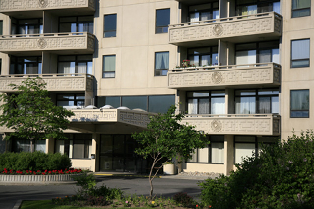 Rio Vista Apartments | 400 Stewart St, Ottawa, ON K1N 6L2, Canada | Phone: (613) 789-5168