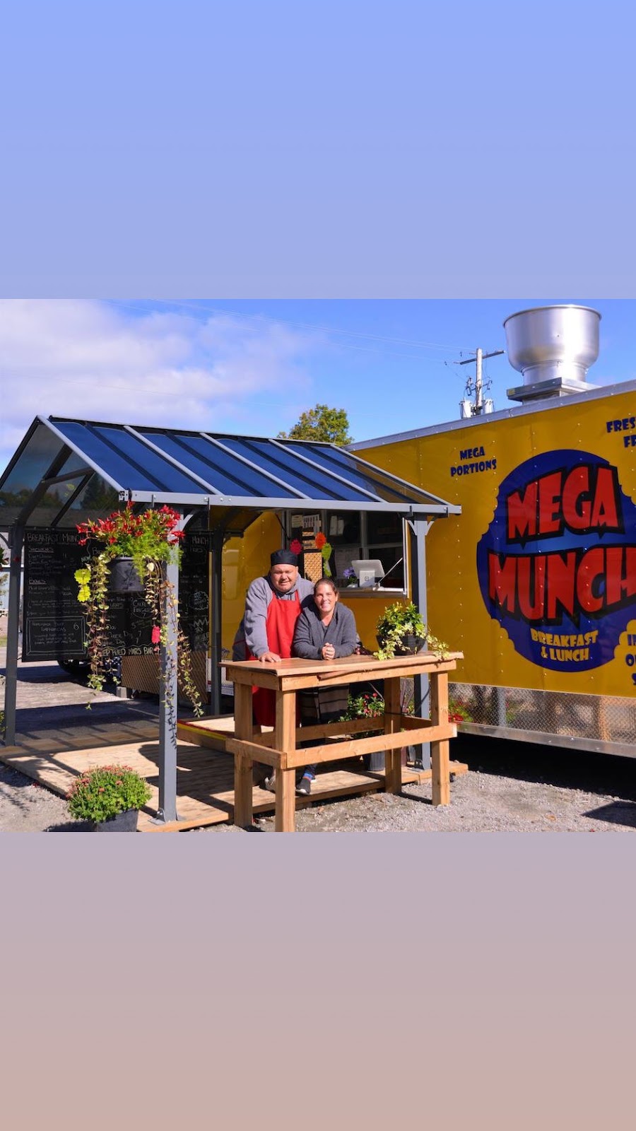 Mega Munch Food Truck | 13533 ON-118, Haliburton, ON K0M 1S0, Canada | Phone: (705) 306-3663