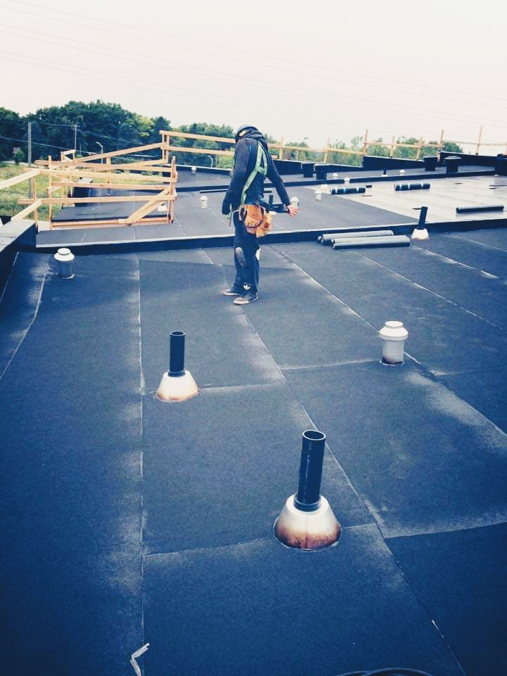 JC Roofer Quality Services | 82 Gilley Rd, North York, ON M3K 1L7, Canada | Phone: (416) 268-6079