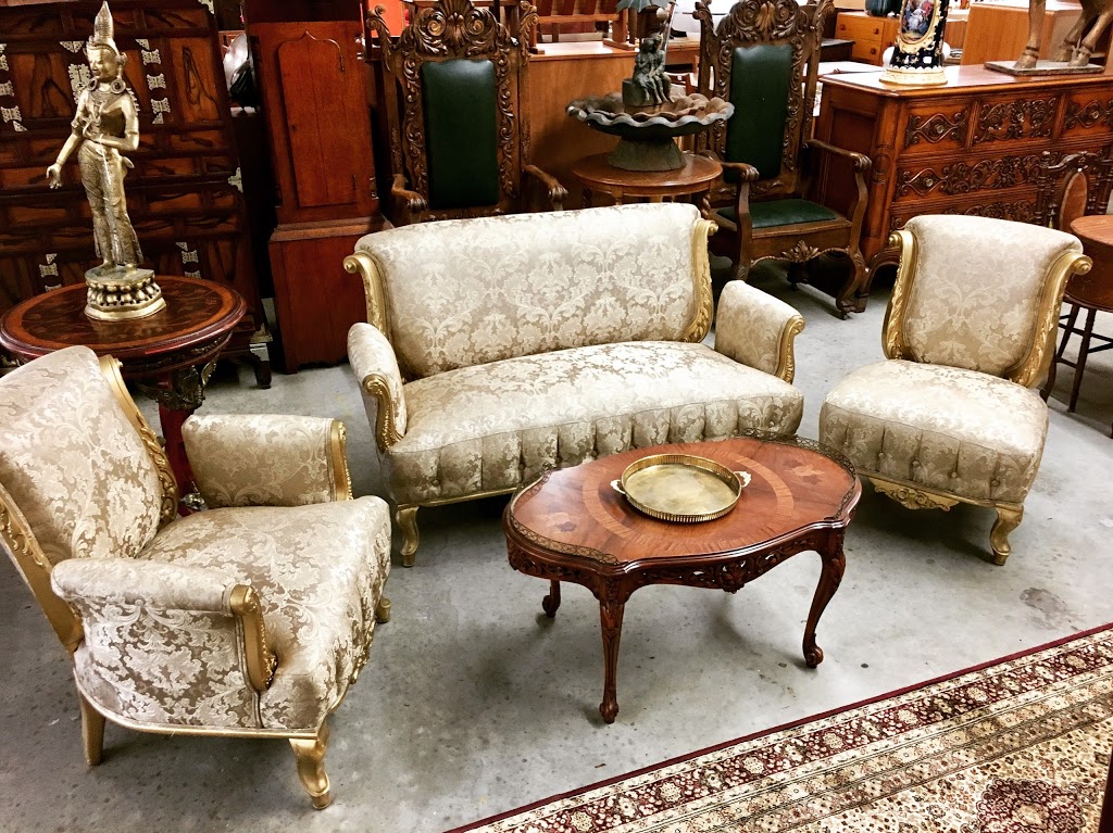 Clappison Corners Antiques | 845 Hwy 6 N, Hamilton, ON L8N 2Z7, Canada | Phone: (905) 690-9209