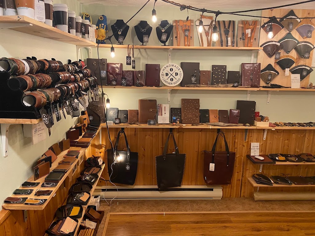 DodoLeather | 74 Cherrylawn Dr, Moncton, NB E1G 2L4, Canada | Phone: (506) 988-0638