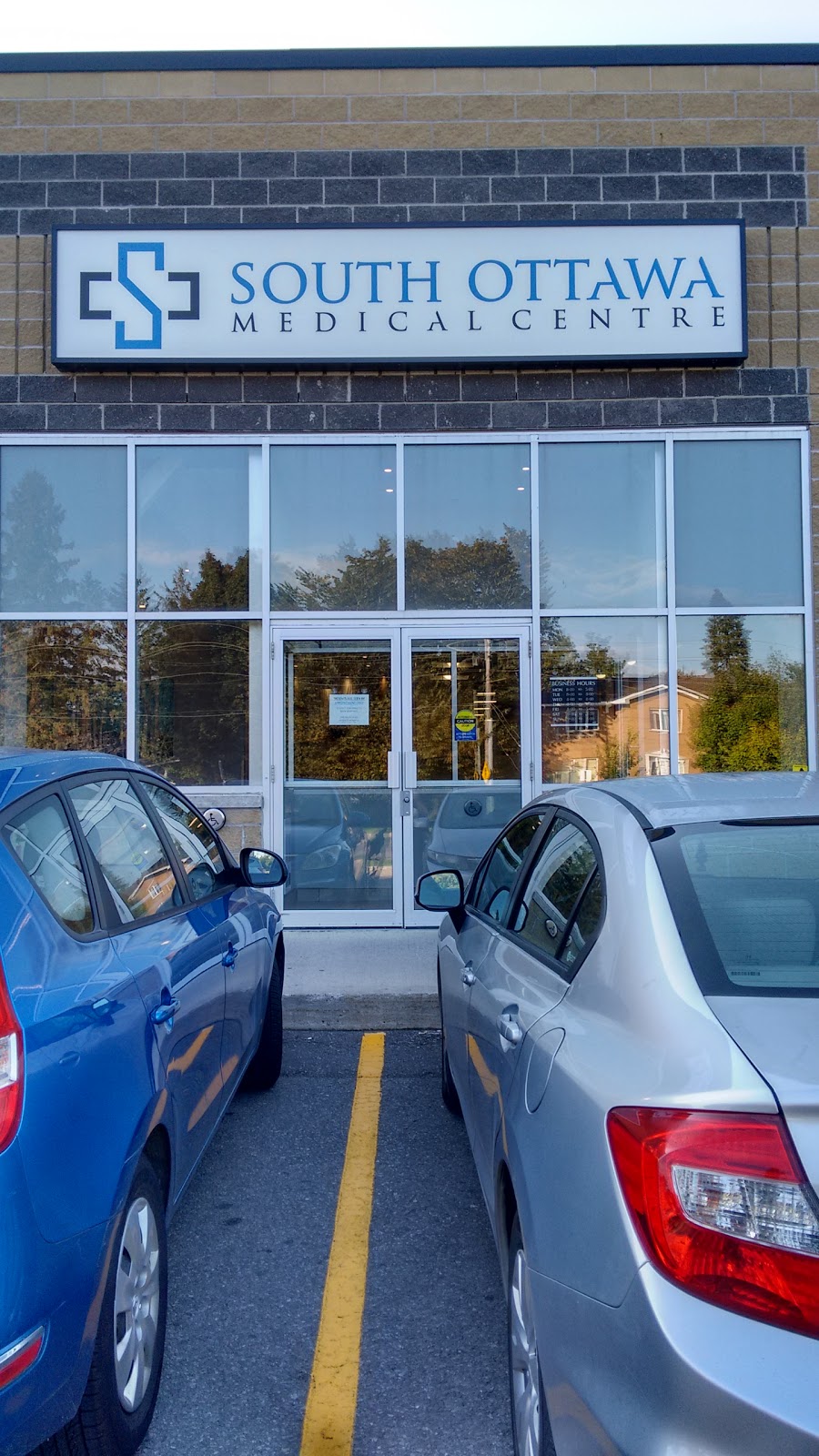 South Ottawa Medical Centre | 1650 Queensdale Ave Unit 2, Gloucester, ON K1T 1N8, Canada | Phone: (613) 244-4400