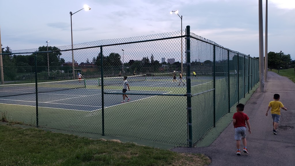 Maple Leaf Park Tennis Courts | Unnamed Road, Toronto, ON M6L, Canada | Phone: (416) 392-2489