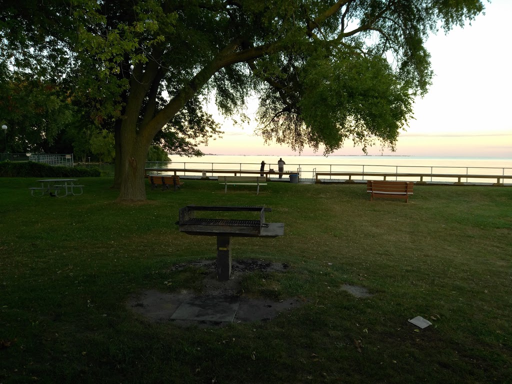 Harrison Township Waterfront Park | 34890 Jefferson Ave, Harrison Charter Township, MI 48045, USA | Phone: (586) 466-1445