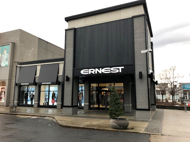 Ernest - Quartier Dix30 | 9375 Boulevard Leduc #15, Brossard, QC J4Y 0A5, Canada | Phone: (450) 443-5867