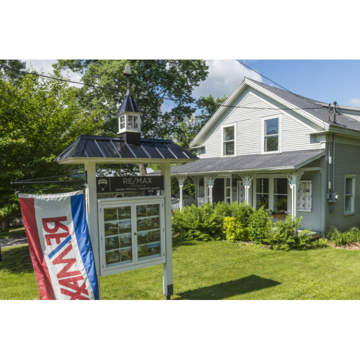 RE/MAX Professionnel | 91 Chemin Lakeside #2, Knowlton, QC J0E 1V0, Canada | Phone: (450) 242-1113