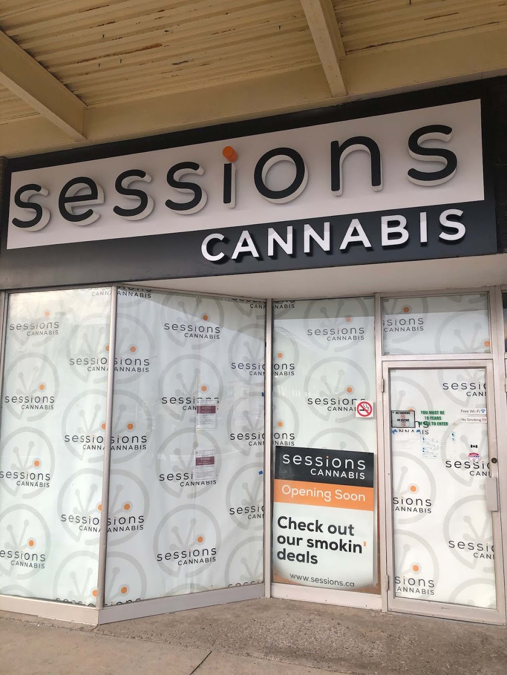 Sessions Cannabis - Welland | 200 Fitch St Unit 12A, Welland, ON L3C 4V9, Canada | Phone: (905) 788-0641