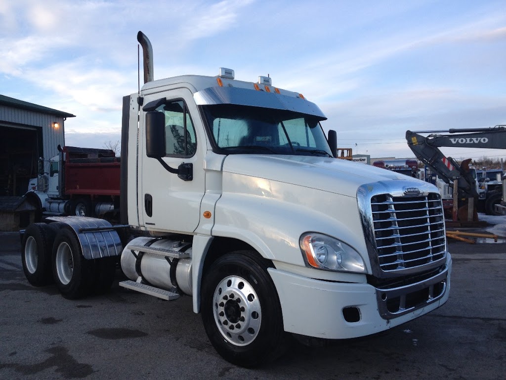 Capital Truck Sales | 6485 Bank St, Metcalfe, ON K0A 2P0, Canada | Phone: (613) 821-5400