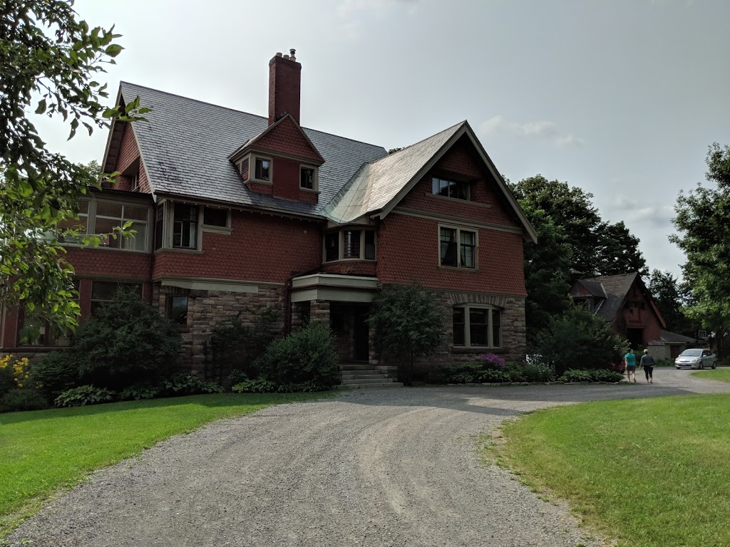 Pinehurst Manor Bed and Breakfast | 39 Carss St, Almonte, ON K0A 1A0, Canada | Phone: (613) 461-0117