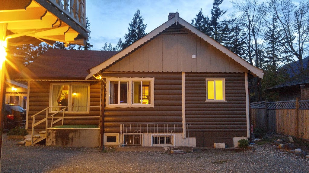 Swiss Chalets Motel | 456 Trans-Canada Hwy, Hope, BC V0X 1L0, Canada | Phone: (604) 869-9020