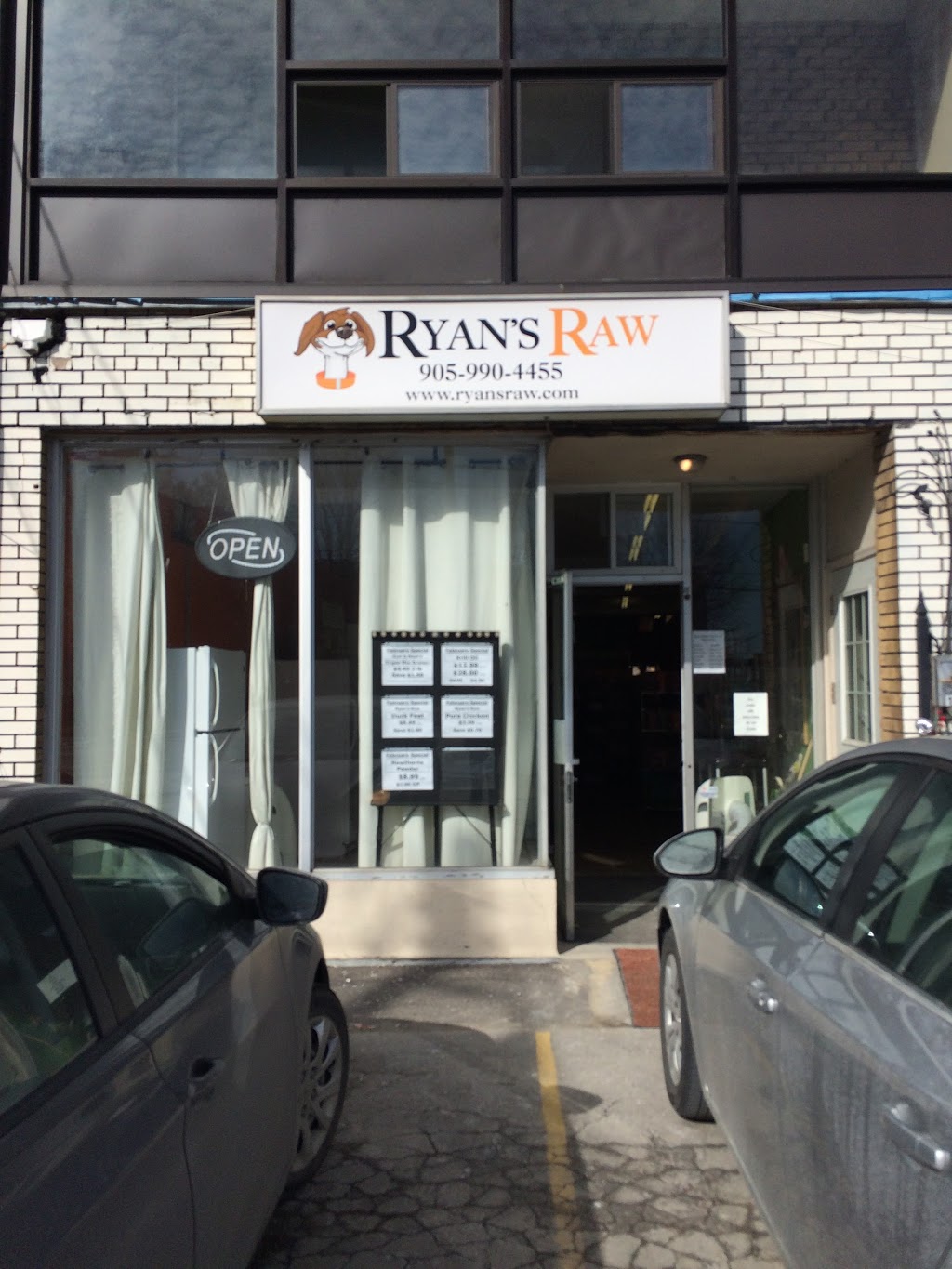 Ryans Raw Inc | 3214 Lenworth Dr, Mississauga, ON L4 2G1, Canada | Phone: (905) 238-7070