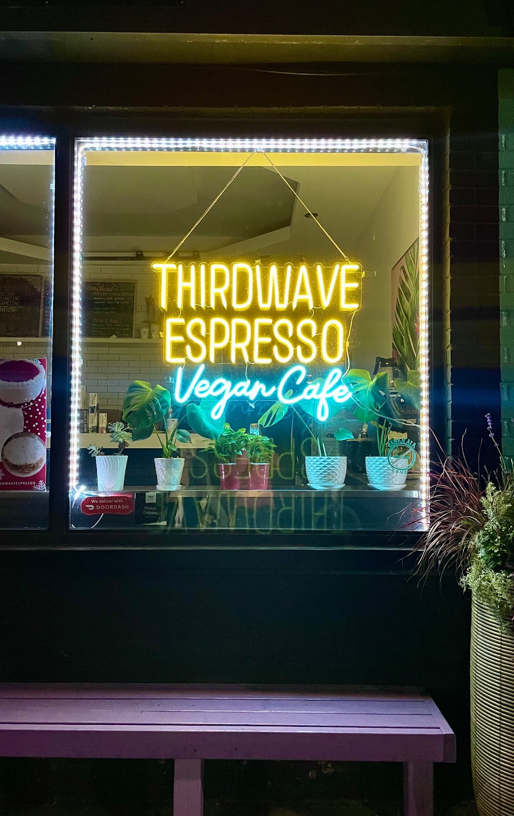 Thirdwave Espresso | 866 Bathurst St, Toronto, ON M5R 3G3, Canada | Phone: (416) 901-6731