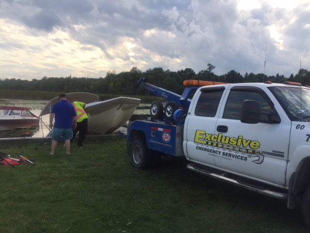 Exclusive Towing | 1526 County Rd 2, Bailieboro, ON K0L 1B0, Canada | Phone: (705) 927-7134