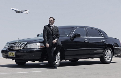 Airport Fleet Limousine Service | 286 Attwell Dr #11, Etobicoke, ON M9W 5B2, Canada | Phone: (416) 655-1919