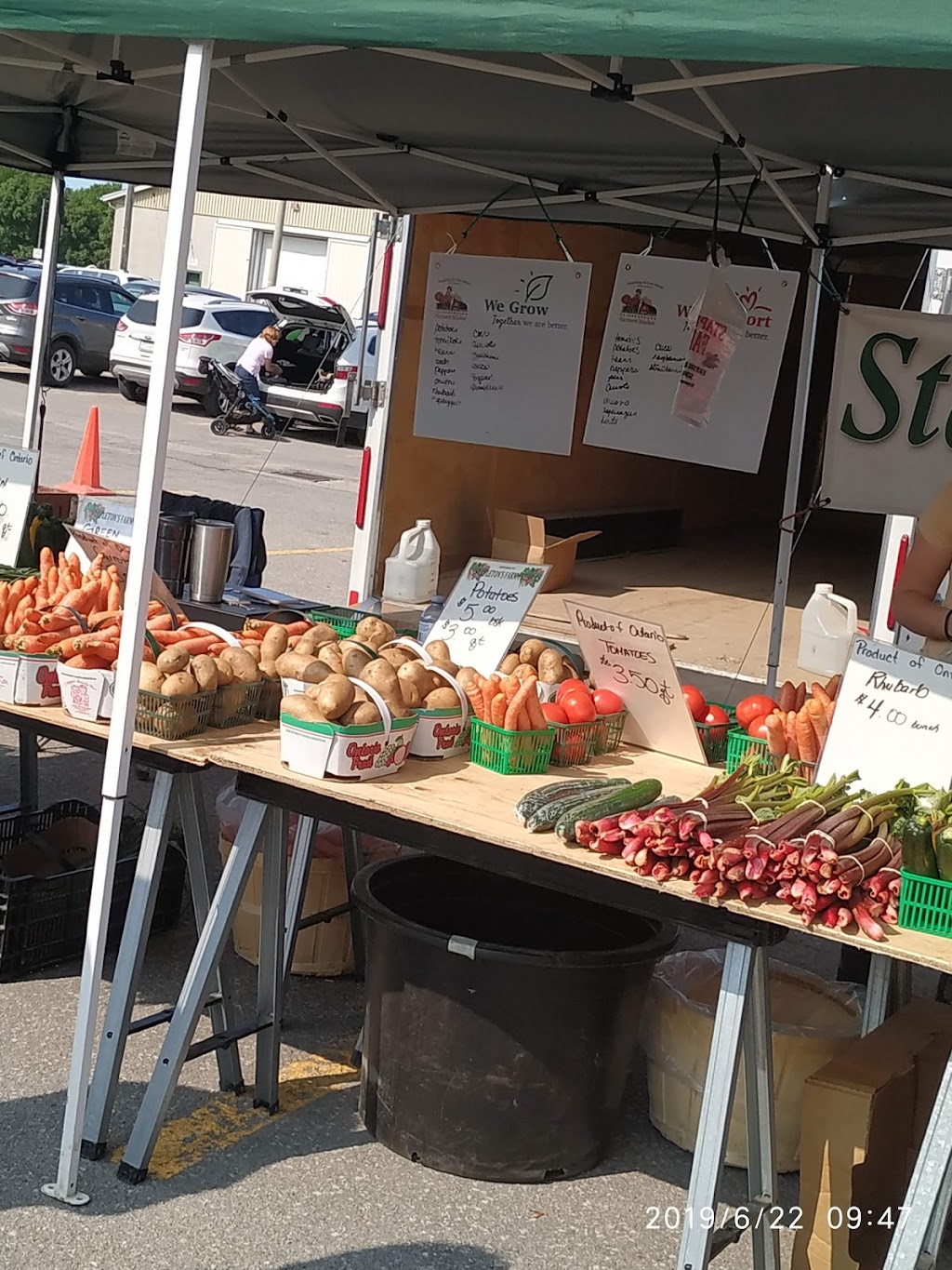 Peterborough Farmers Market | 136 Lansdowne St, Peterborough, ON K9J 1Y6, Canada | Phone: (705) 742-3276