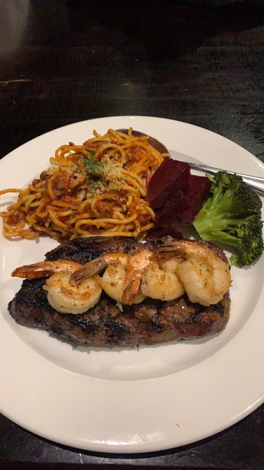 Luigis Steakhouse | 1119 Mayor Magrath Dr S, Lethbridge, AB T1K 2P9, Canada | Phone: (403) 329-8322