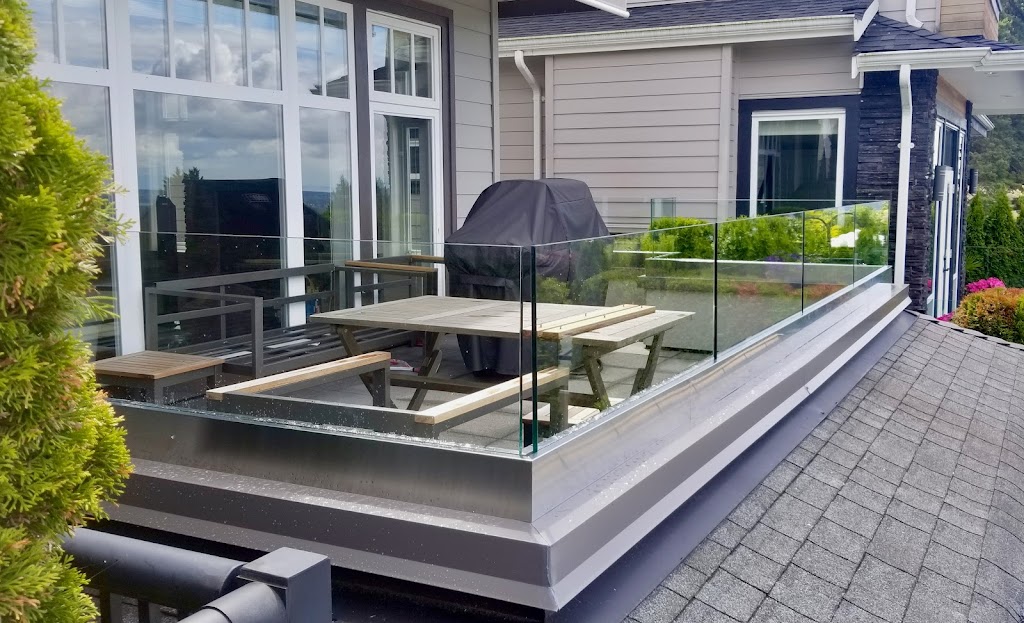 COSMOS Decks & Railings | 780 Wellington Dr, North Vancouver, BC V7K 1K7, Canada | Phone: (604) 716-6661