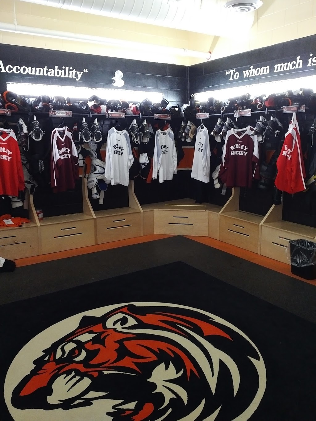 Ridley College Arena | 2 Ridley Rd, St. Catharines, ON L2S 3Y8, Canada | Phone: (905) 684-1889