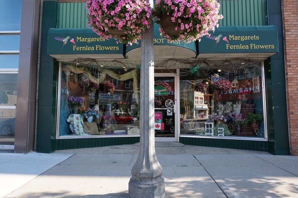 Margarets Fernlea Flowers & Gifts | 7 Talbot St E, Aylmer, ON N5H 1H3, Canada | Phone: (519) 773-3132