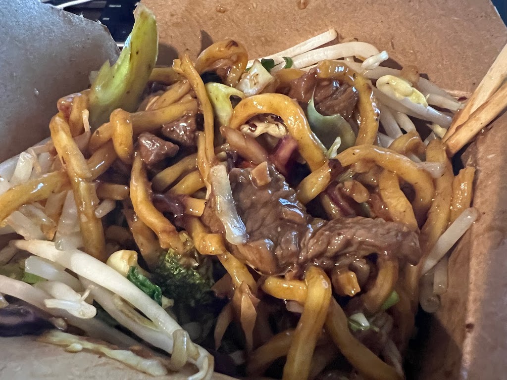 Noodlebox | 1380 S Service Rd Unit B1B2, Stoney Creek, ON L8E 5C5, Canada | Phone: (905) 643-7747