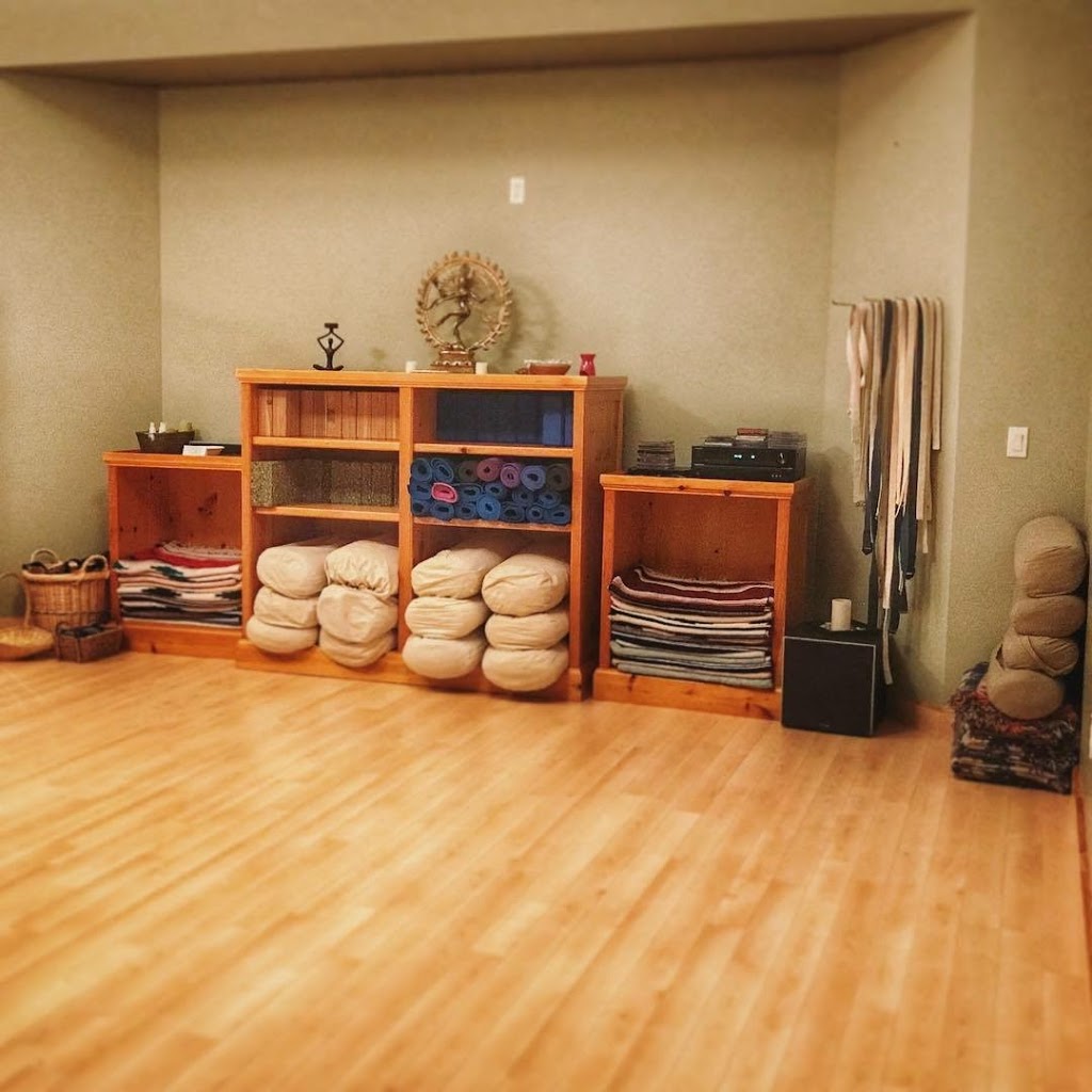 Juici Yoga | 826 King St N #21, Waterloo, ON N2J 4G8, Canada | Phone: (519) 572-9522