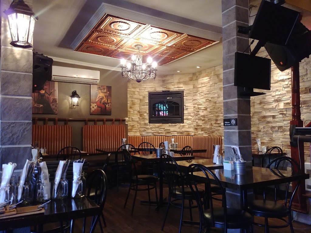 Café Bistro Le Snobinard | 271 Boulevard des Braves, Terrebonne, QC J6W 3H6, Canada | Phone: (450) 492-8080